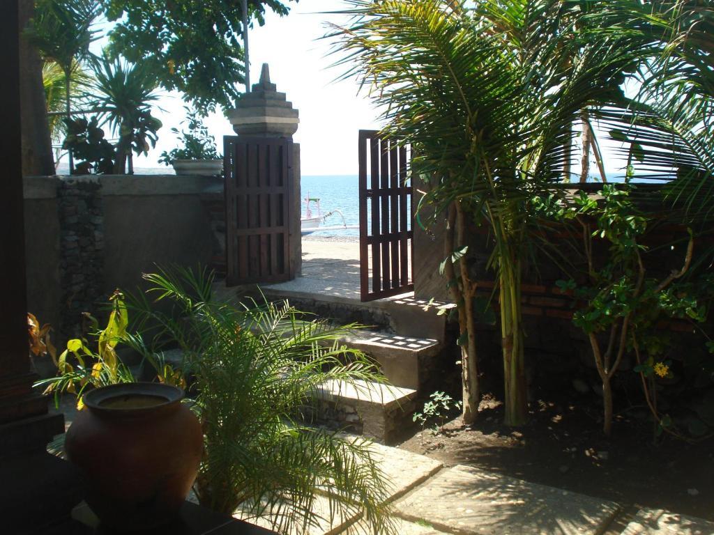 Bulih Beach Bungalows Αμέντ Δωμάτιο φωτογραφία